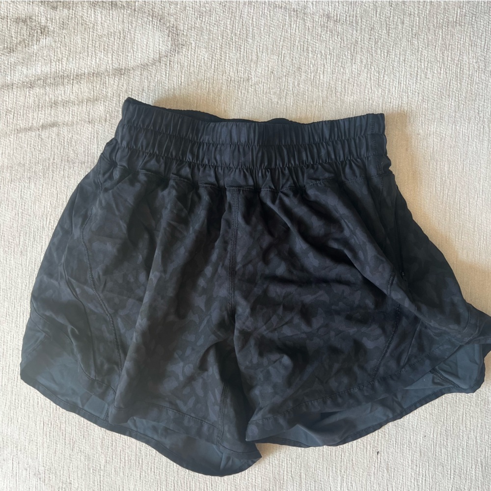 Lululemon Track That MR Short 5 *Lined Animal print